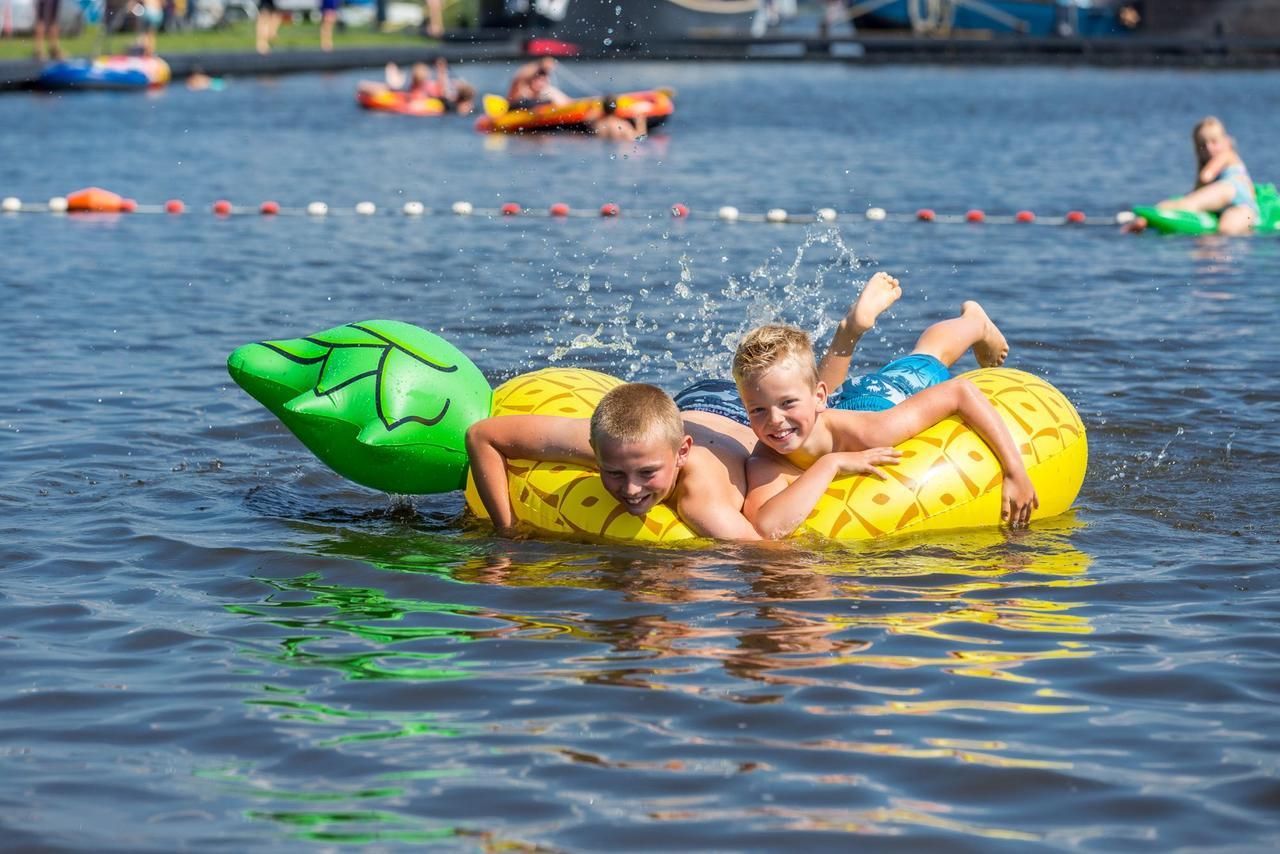 Vakantiepark De Kuilart Koudum Экстерьер фото